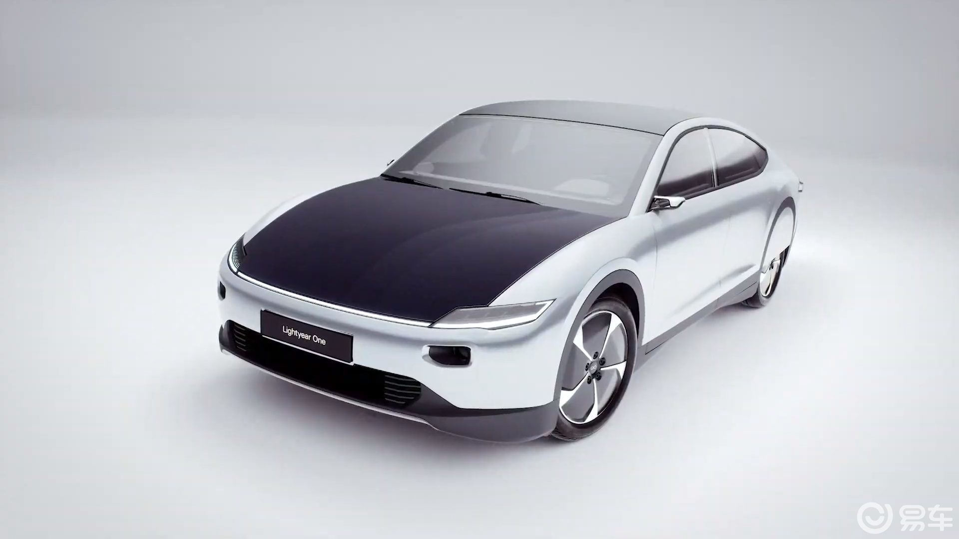 續(xù)航725公里！太陽能汽車Lightyear One正式發(fā)布，開啟綠色出行新篇章